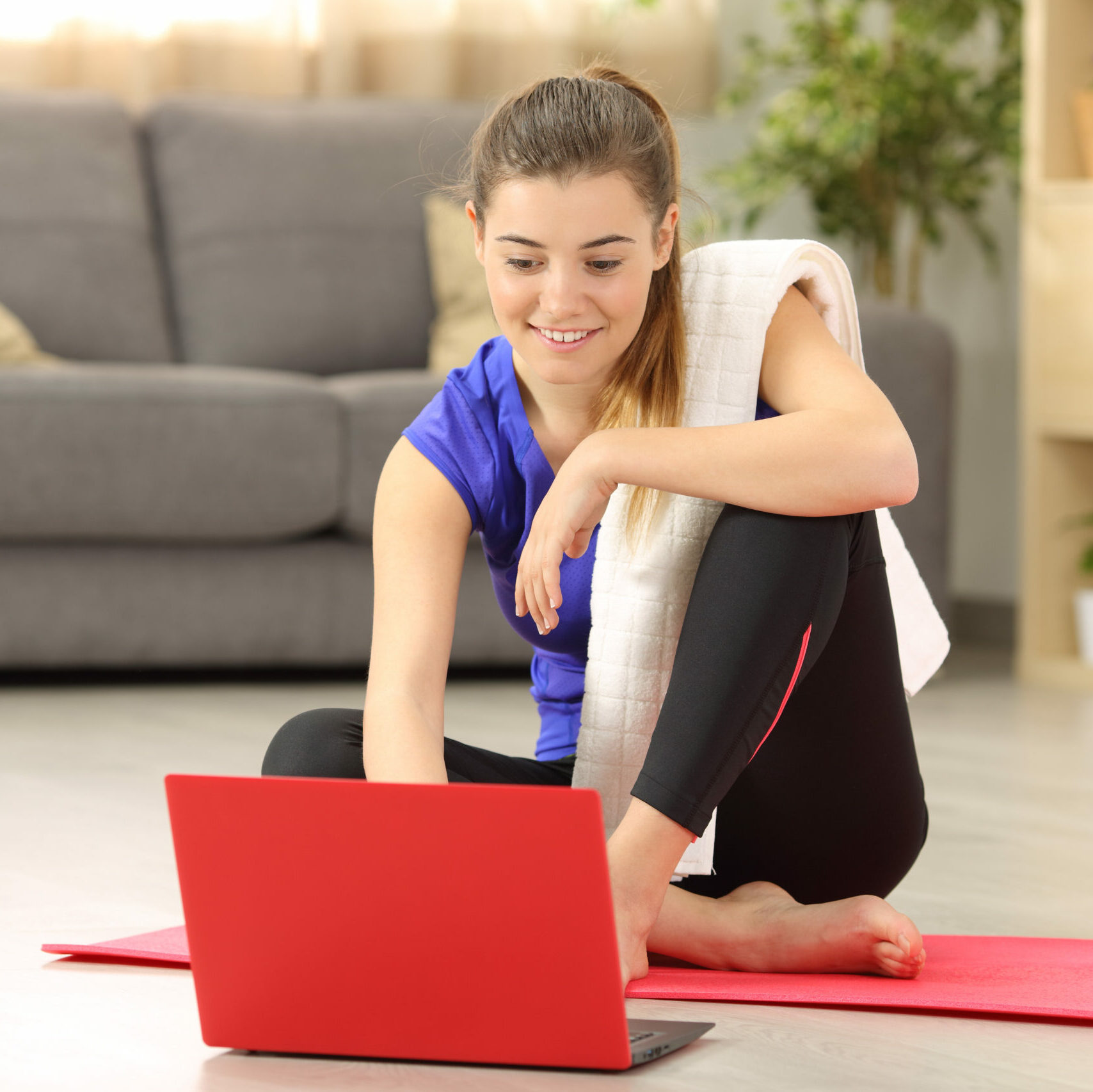 This online coaching program powered Precision Nutrition, with me as your coach, and is a comprehensive nutrition, fitness and mindset program.
This is a great fit for clients who want to transform their body and health habits but need flexibility and convenience. This coaching program is designed to fit into busy schedules, delivered through my custom coaching platform which you can access on-demand anywhere, on any device at your convenience.